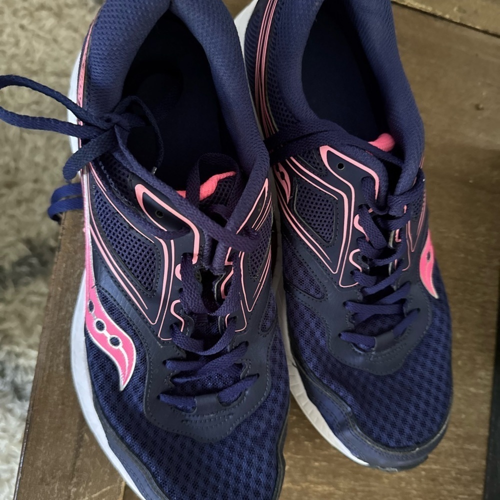 Saucony Blue and Pink Athletic Shoes with Breathable Mesh - Picture 6 of 9